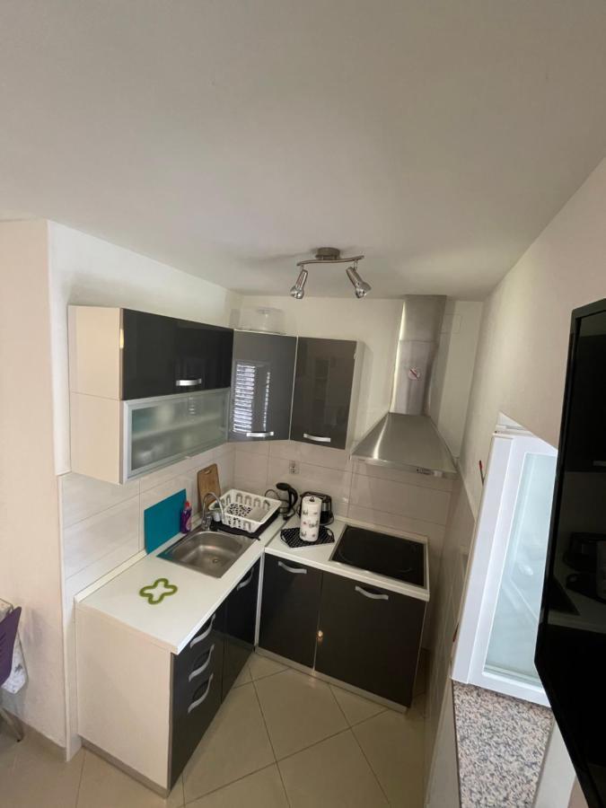 Studio Apartment Klaric Вис Экстерьер фото